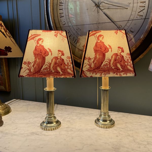 Paire de petites lampes en bronze, Hauteur 38,5 cm