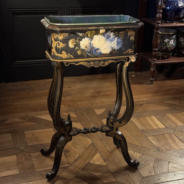 Jardinière en bois peint époque Napoléon III