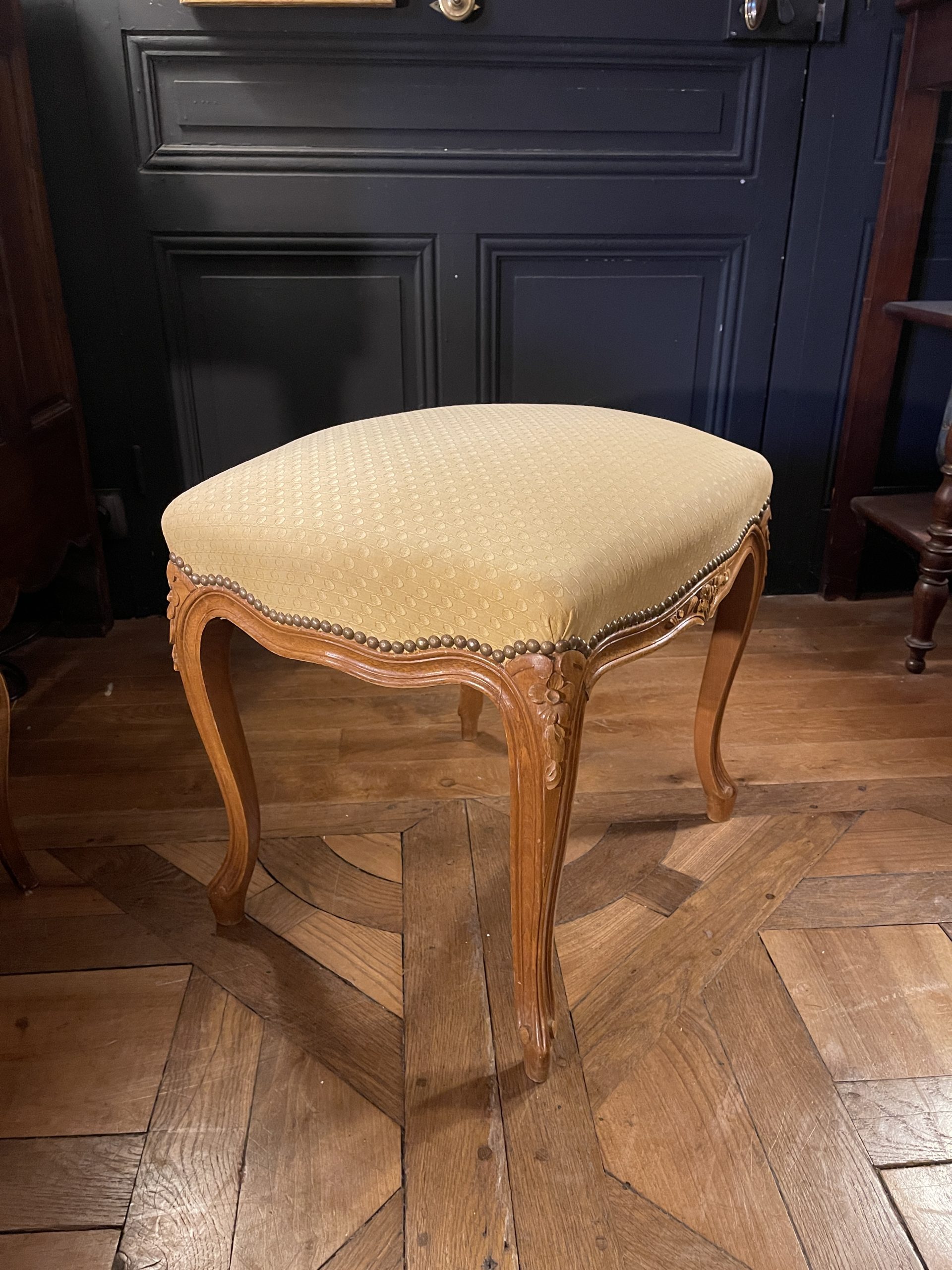 Ponvianne Antiquités Tabouret style Louis XV 4