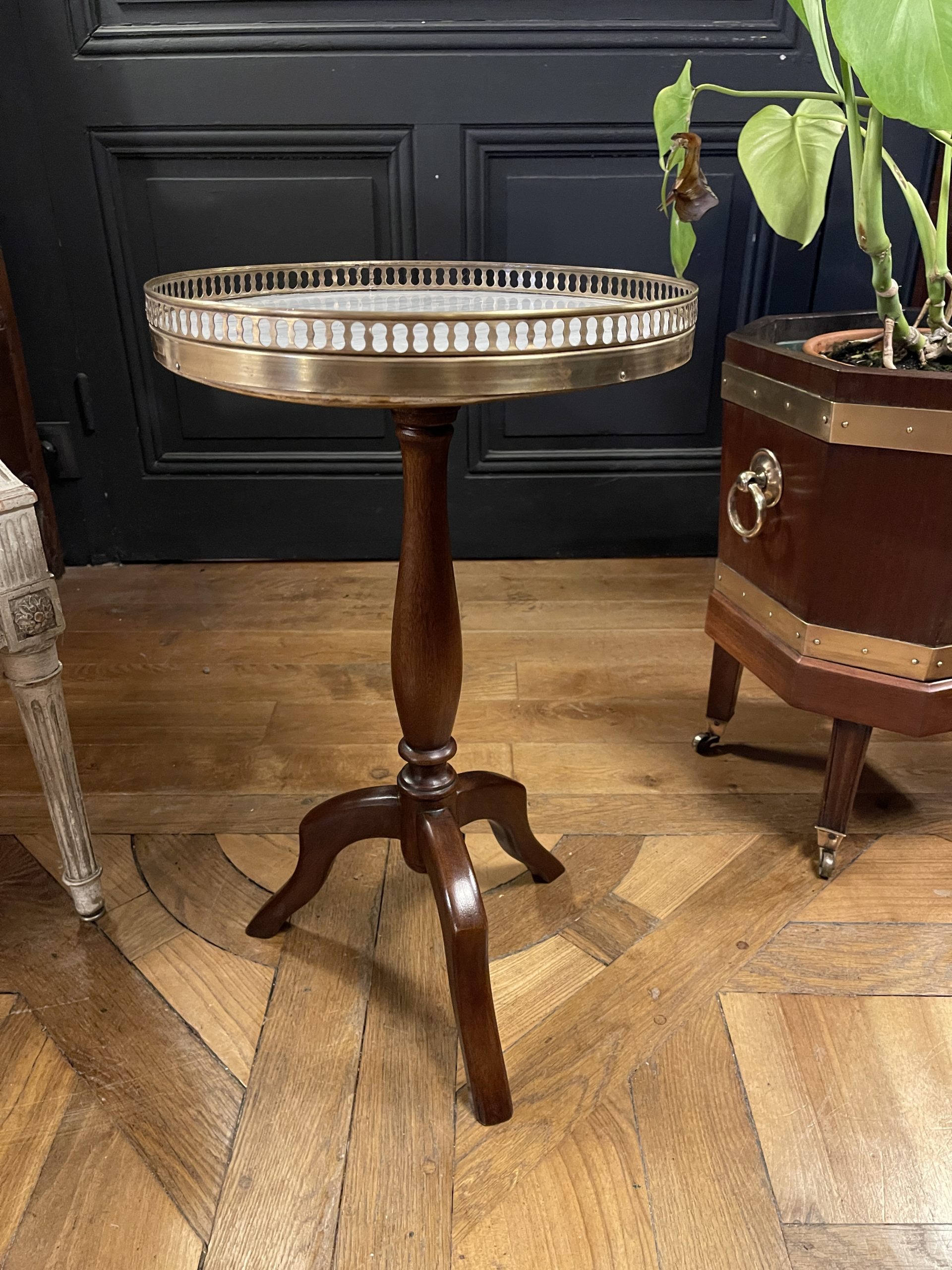 Ponvianne Antiquités guéridon tripode 2