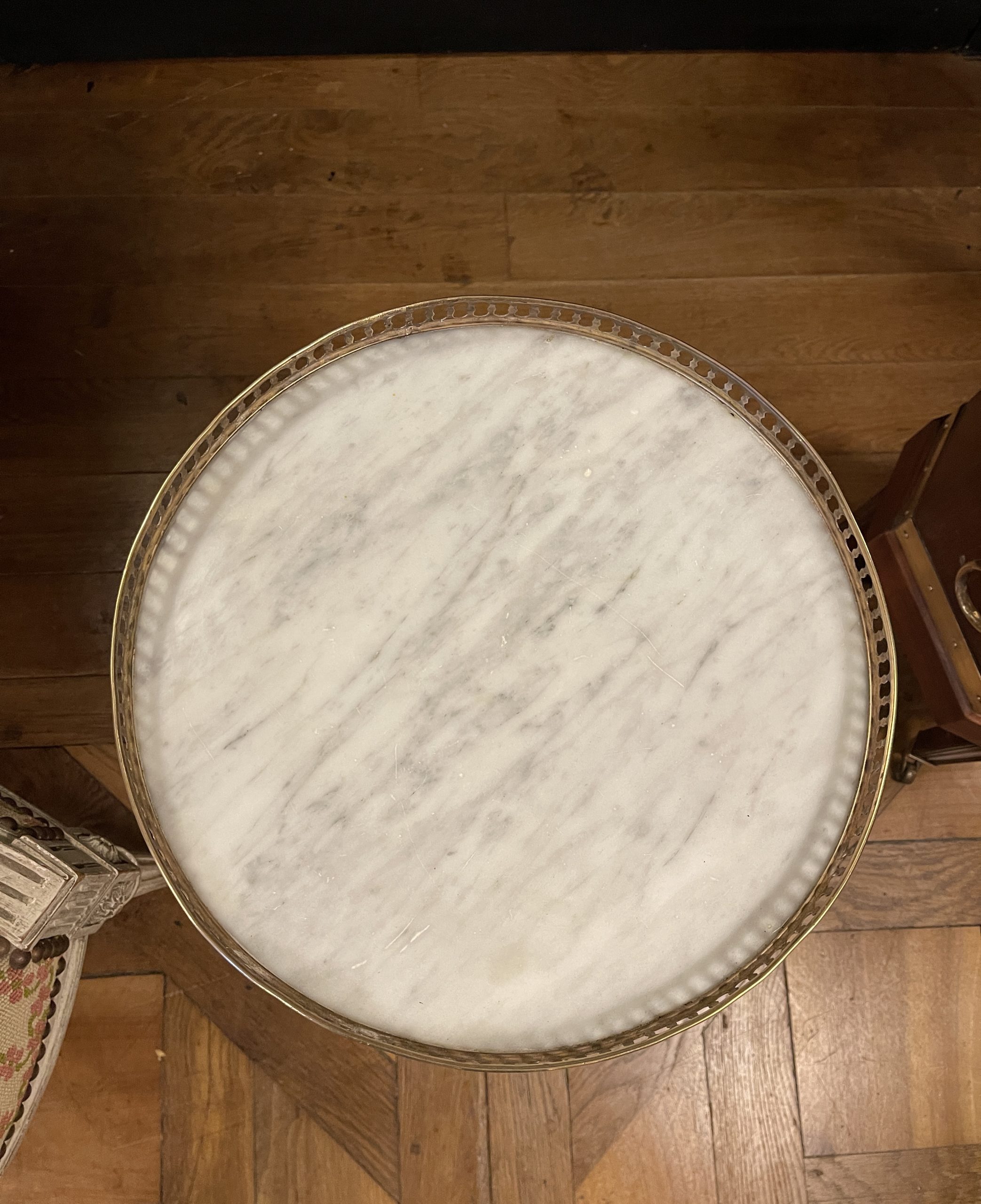 Ponvianne Antiquités guéridon tripode 4