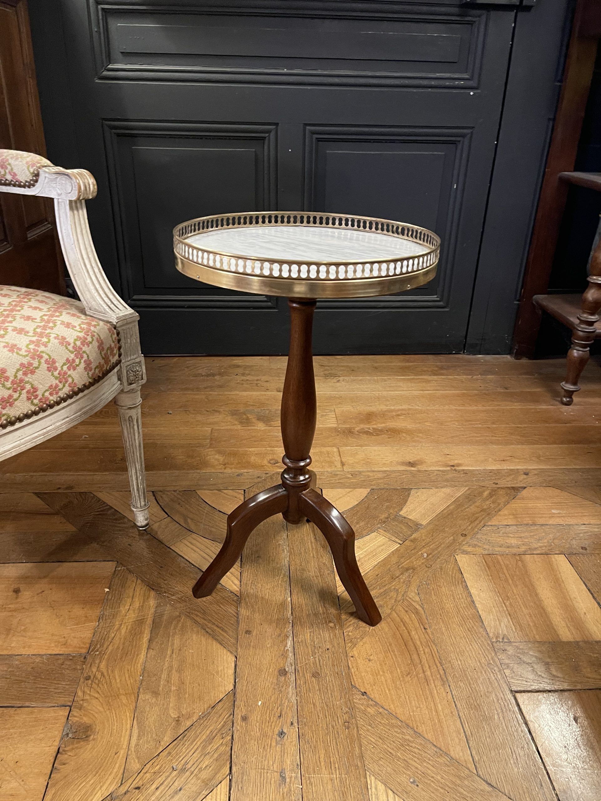 Ponvianne Antiquités guéridon tripode 8