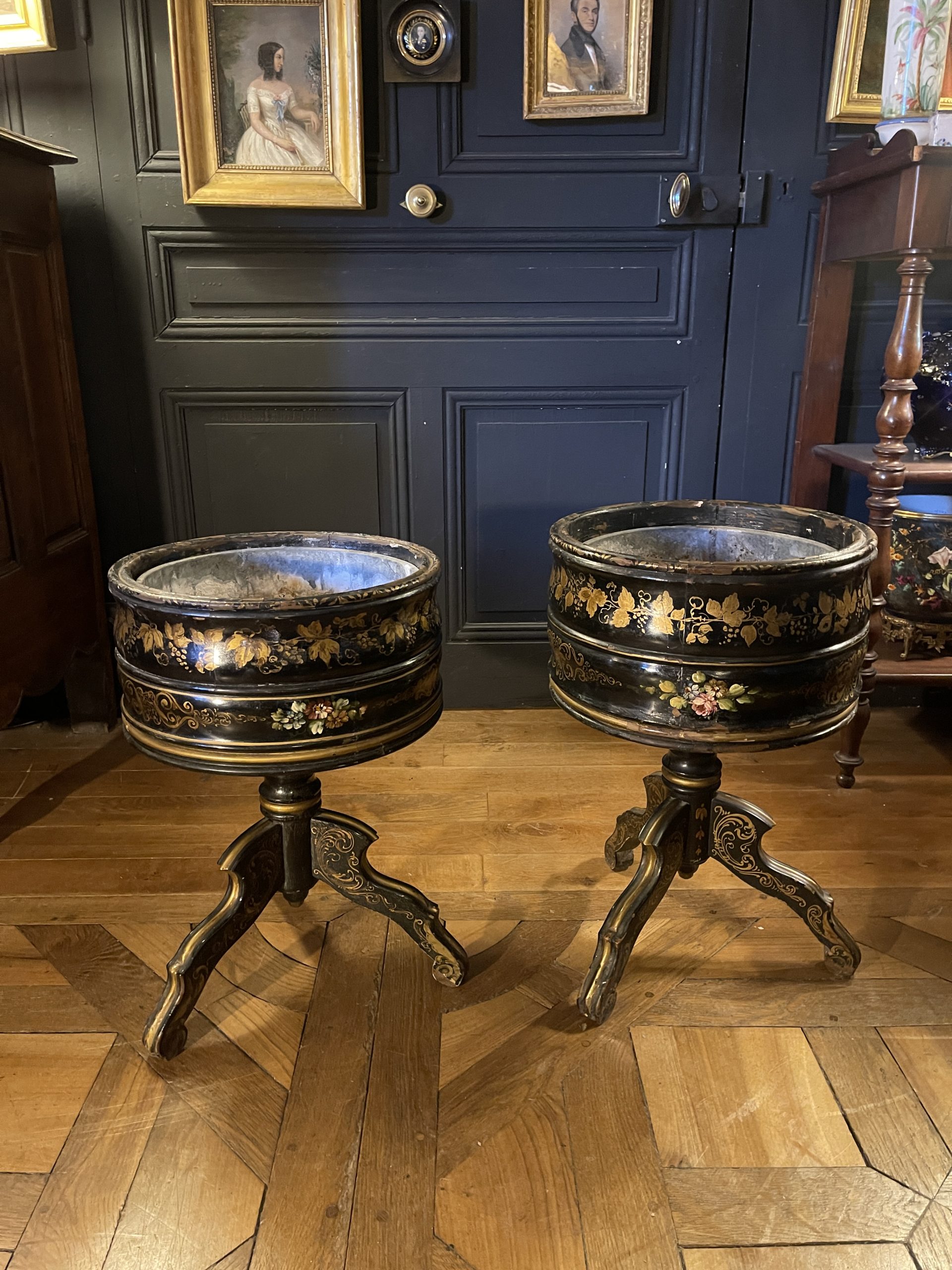 Ponvianne Antiquités jardinière NIII 10