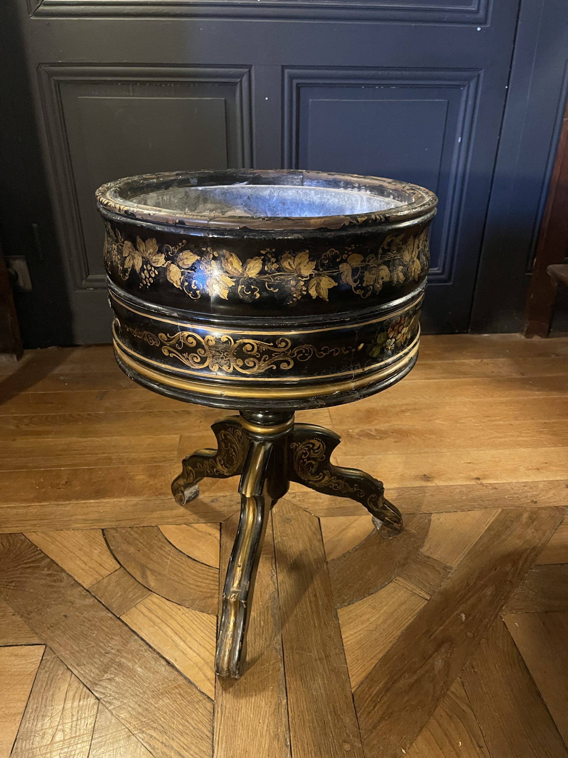 Ponvianne Antiquités jardiniere NIII N°2 3