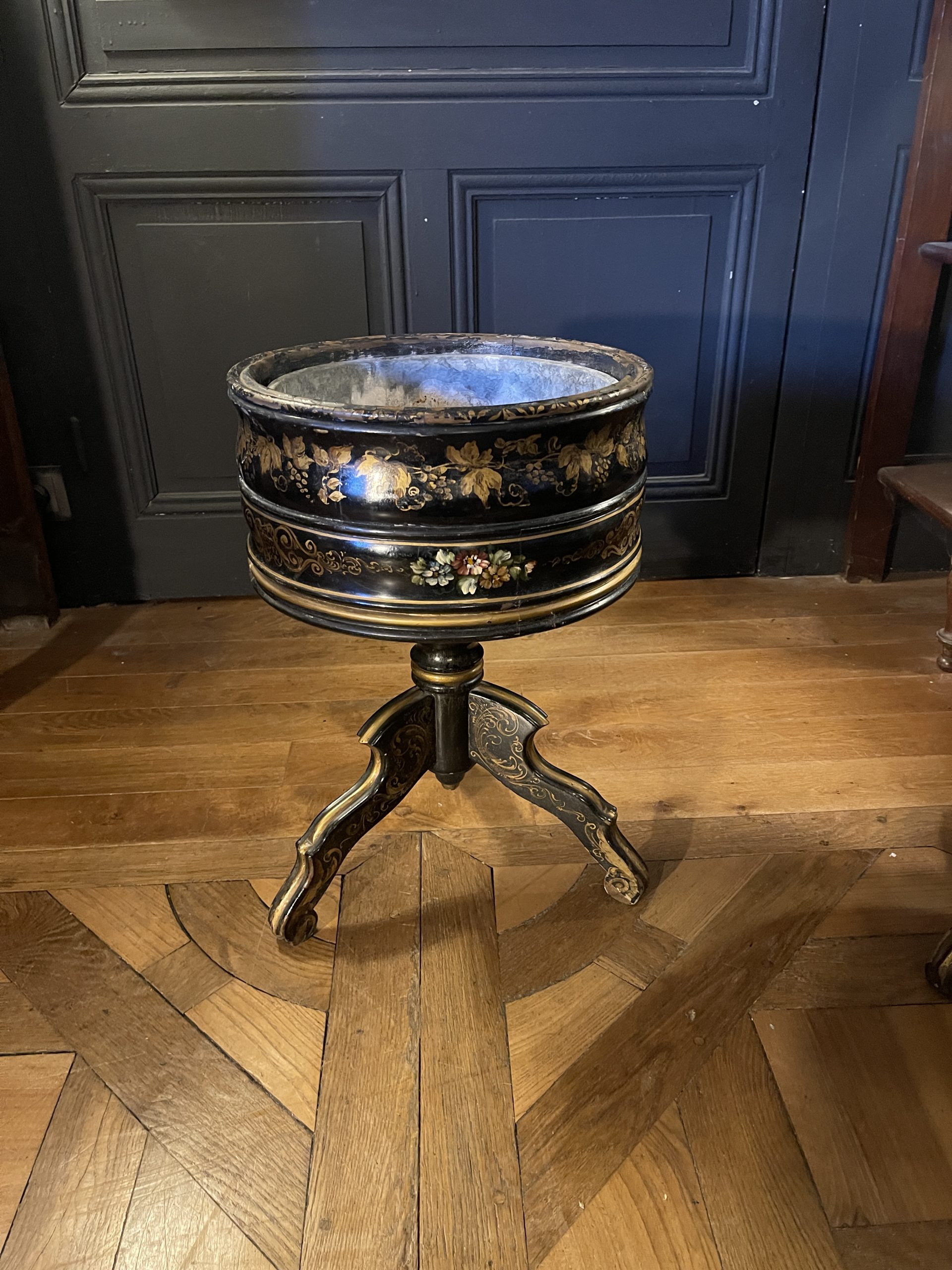 Ponvianne Antiquités jardiniere NIII N°2 4