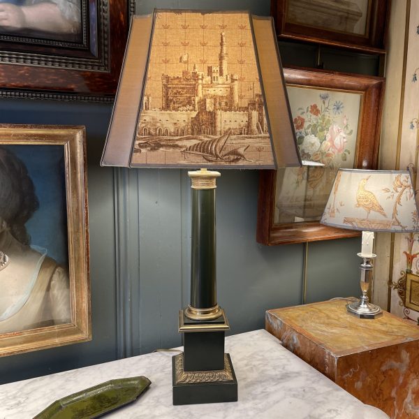 Lampe en tôle peinte, hauteur 72 cm