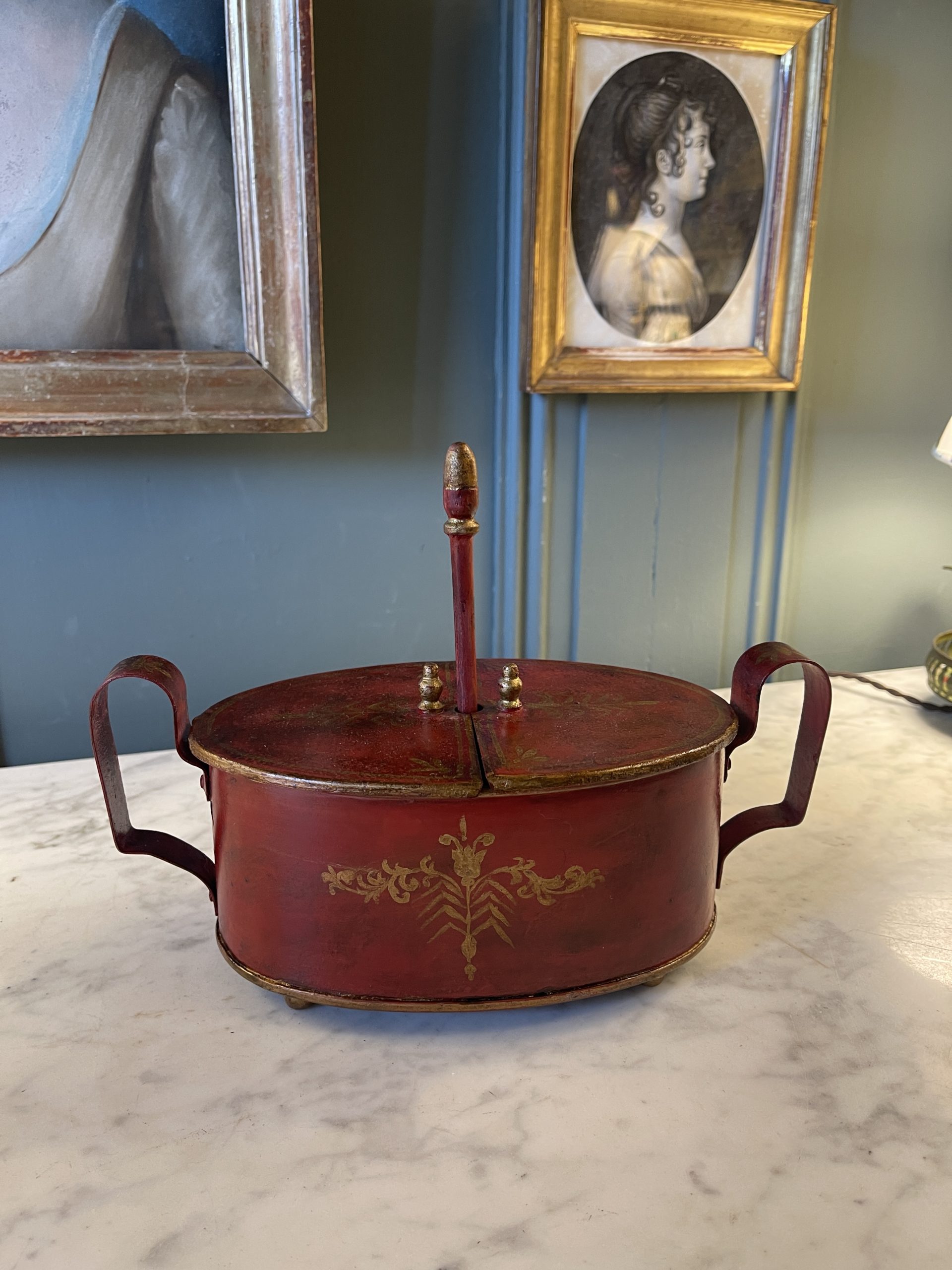 Ponvianne Antiquités oeufrier 3