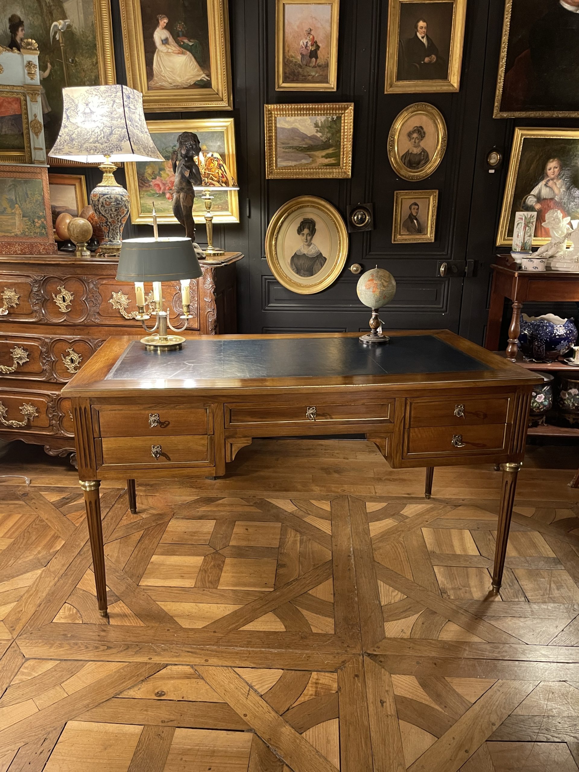 Ponvianne antiquités bureau plat 2