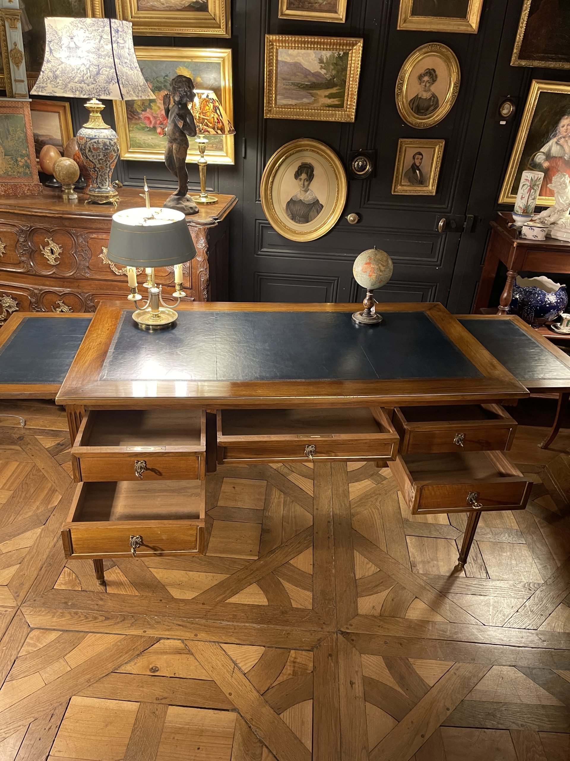 Ponvianne antiquités bureau plat 3