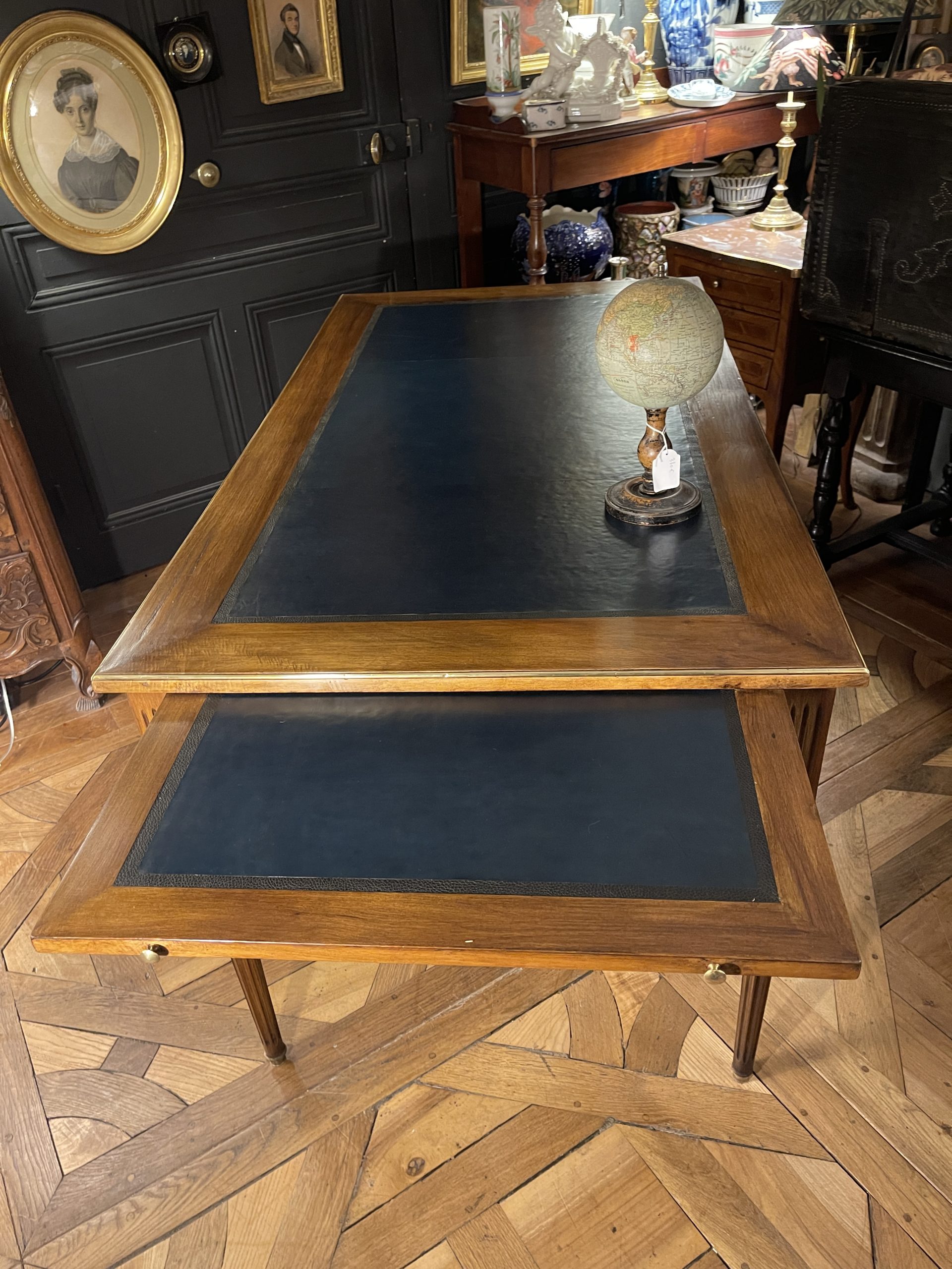 Ponvianne antiquités bureau plat 8