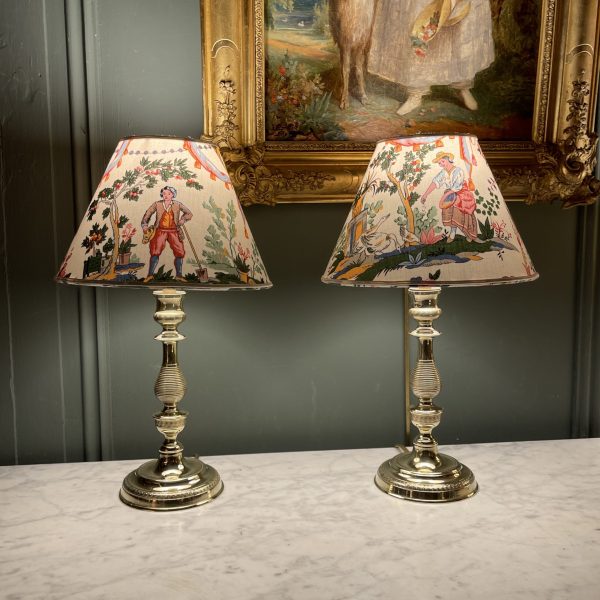 Paire de lampe en bronze, Hauteur 34 cm