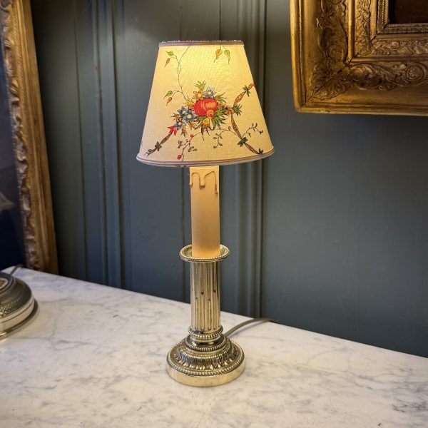 Petite lampe en bronze, Hauteur 31 cm