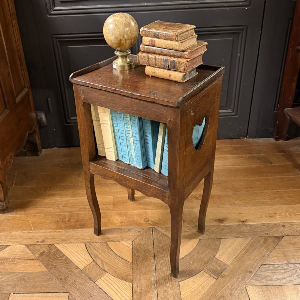 Petite table de chevet