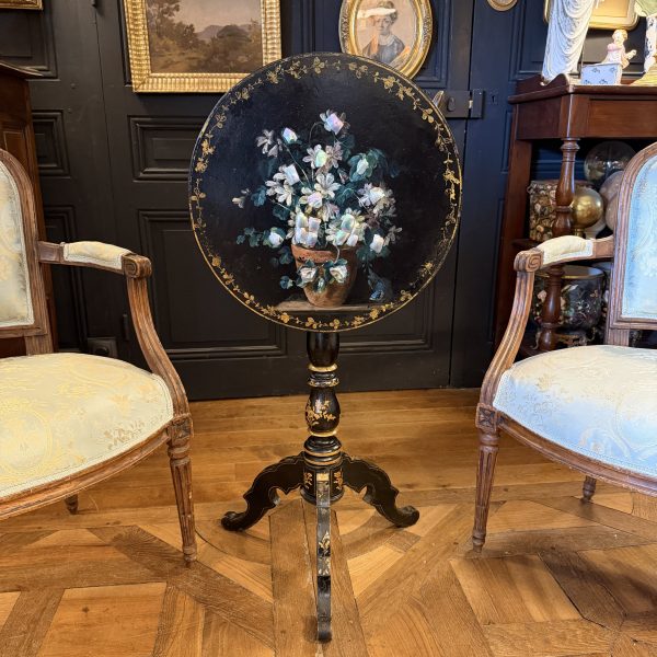 Petit guéridon tripode Napoléon III