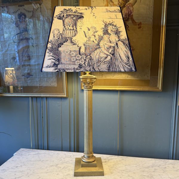 Grande lampe en bronze doré  XIXème, Hauteur 80 cm