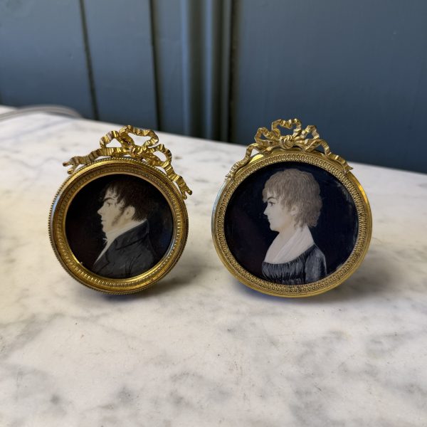 Deux miniatures de profil  début XIXème empire
